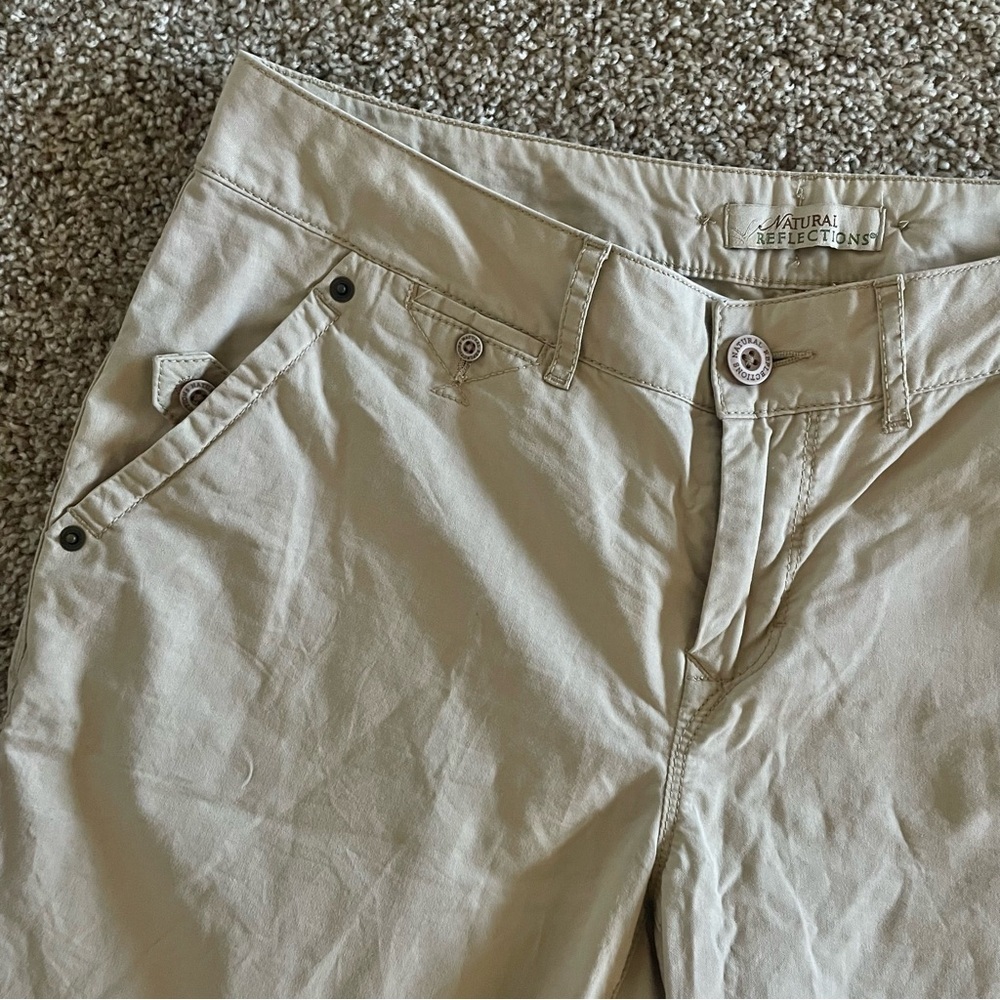 Natural Reflections Bermuda Shorts Women’s 8 Khaki Beige Y2K Outdoorsy Casual - Picture 2 of 13